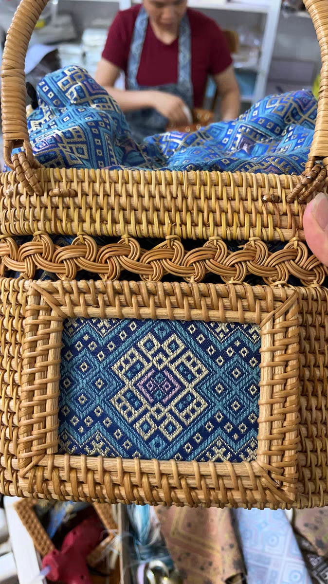 Handmade Rattan & Zhuang Brocade Tote Bag | Artisan-Crafted Ethnic Woven Shoulder Bag with Cultural Pattern